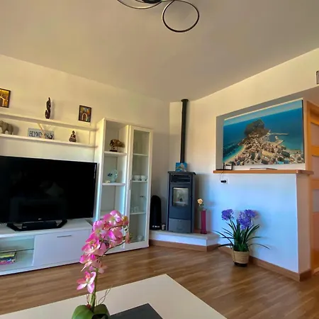 Monica Apartment